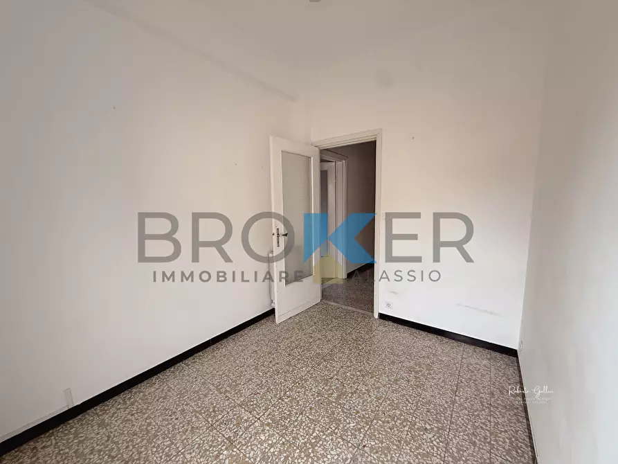 Immagine 11 di Quadrilocale in vendita  in Via Michelangelo 8 a Alassio