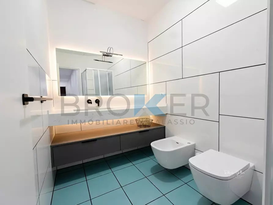 Immagine 12 di Bilocale in vendita  in Corso Europa a Alassio