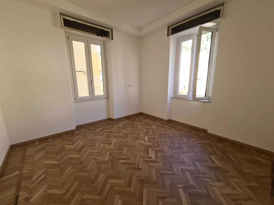 Immagine 18 di Trilocale in vendita  in Viale Hanbury a Alassio