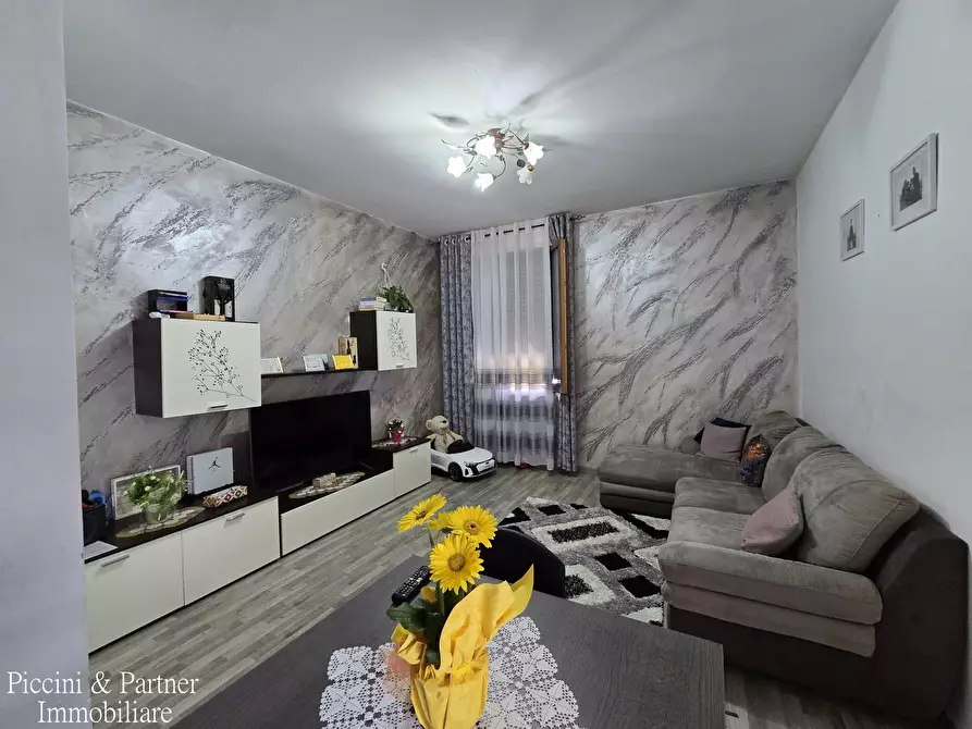 Immagine 12 di Quadrilocale in vendita  in Via Trento a Castiglione Del Lago