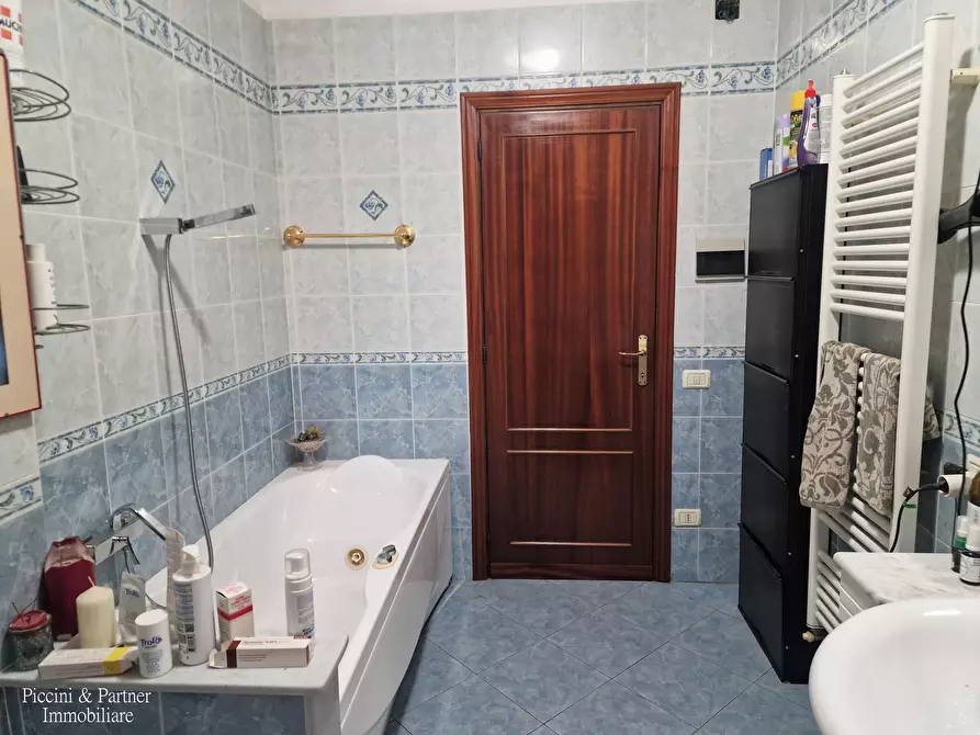 Immagine 47 di Pentalocale in vendita  in Via Giacomo Puccini 84 a Perugia