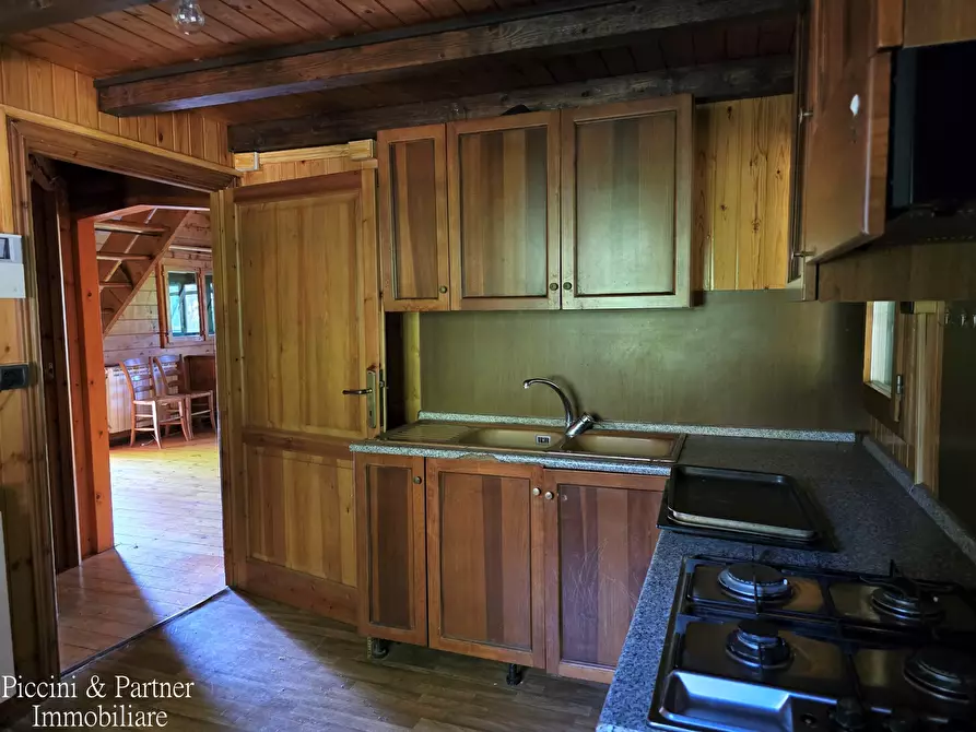 Immagine 43 di Baita in vendita  in Via dei Cespugli 10 a Passignano Sul Trasimeno