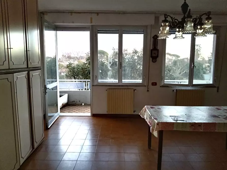 Immagine 3 di Pentalocale in vendita  in Via Marcello Garosi a Massa