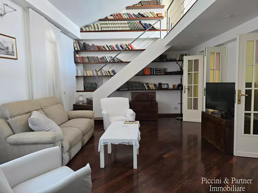 Immagine 17 di Pentalocale in vendita  in Via Orvieto 2 a Perugia