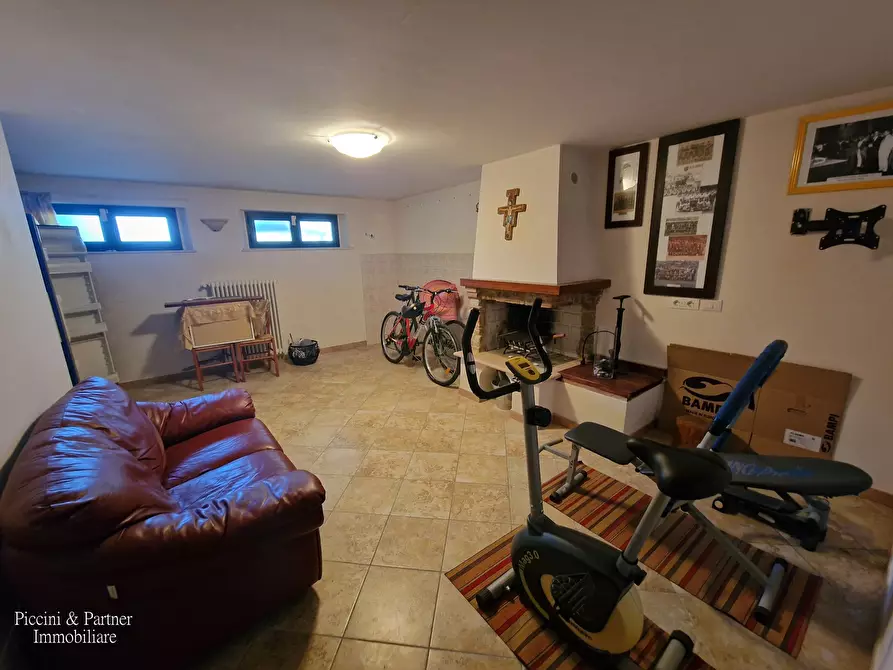 Immagine 44 di Casa bifamiliare in vendita  in Via Trasimeno a Castiglione Del Lago