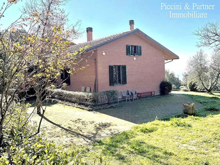 Immagine 1 di Villa in vendita  in Via Col di Lana 89 a Perugia