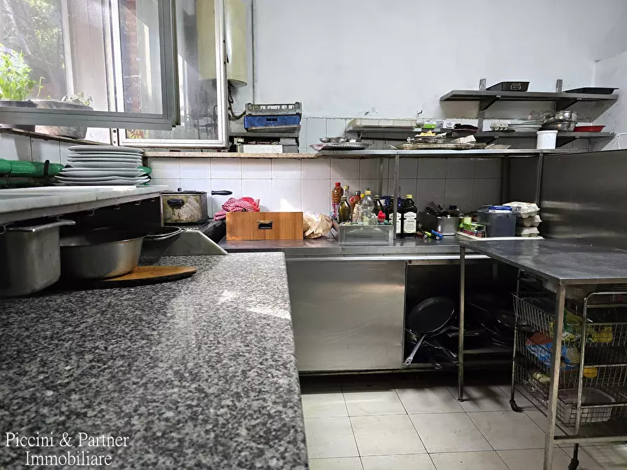 Immagine 18 di Bar / Ristorante in vendita  in Via Mastrodicasa a Perugia
