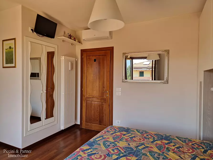 Immagine 25 di Casa bifamiliare in vendita  in Via Trasimeno a Castiglione Del Lago