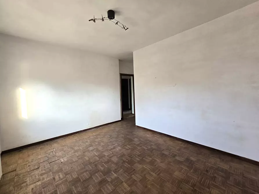 Immagine 35 di Pentalocale in vendita  in Viale Sempione a Città Di Castello