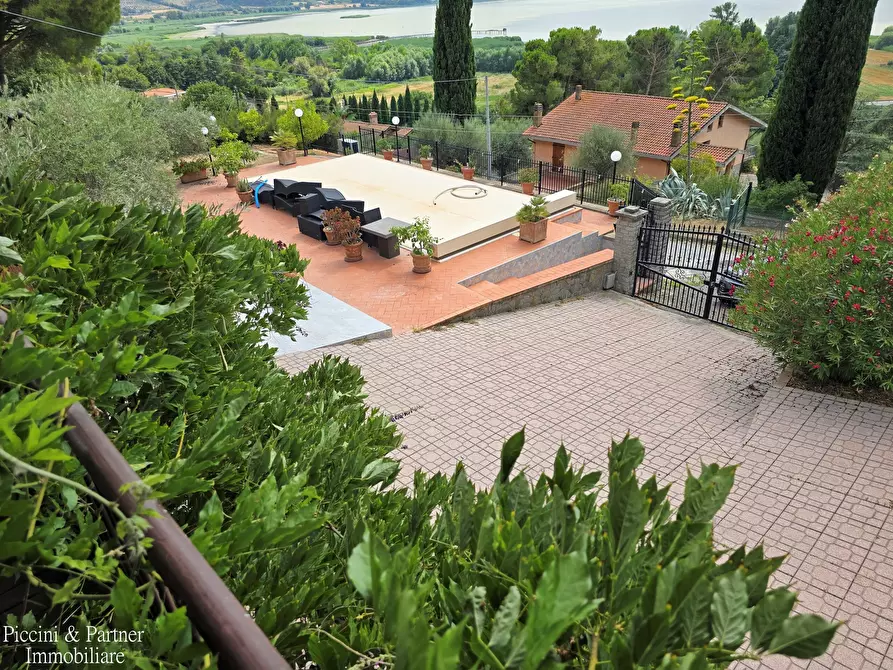 Immagine 43 di Villa in vendita  in Via Marzabotto 11 a Magione