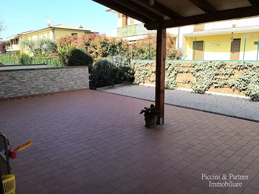 Immagine 13 di Villetta a schiera in vendita  in Via degli Artigiani a Castiglione Del Lago