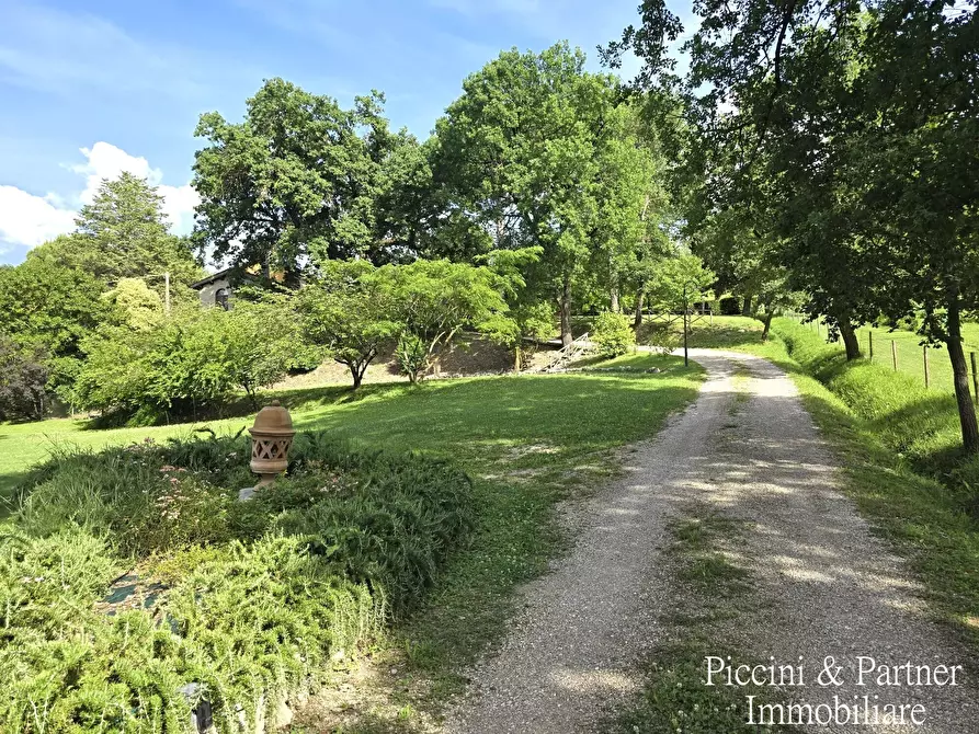Immagine 3 di Rustico / casale in vendita  in Strada Ponte Resina - Monte Acutello 1 a Perugia
