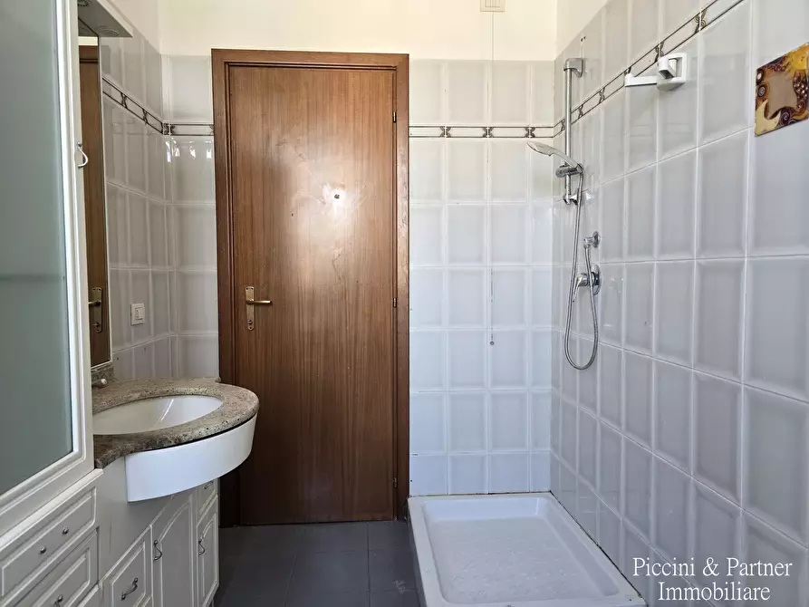 Immagine 35 di Quadrilocale in vendita  in Via Bastiola 95 a Bastia Umbra
