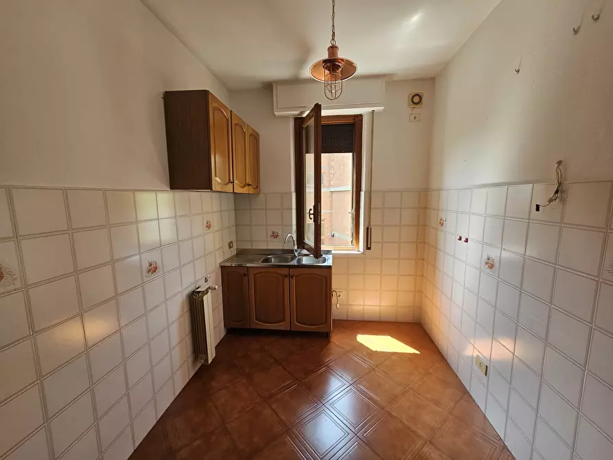 Immagine 10 di Quadrilocale in vendita  in Via Piero Gobetti 83 a Chiusi