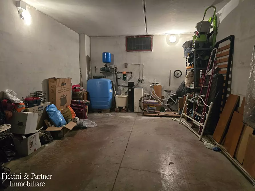 Immagine 51 di Pentalocale in vendita  in Via Italia a Torrita Di Siena