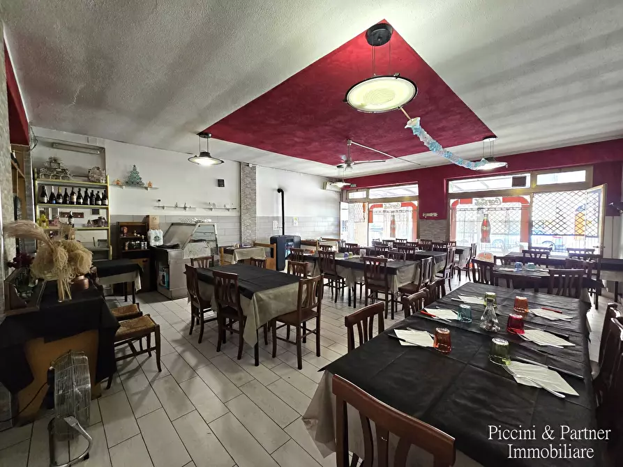 Immagine 28 di Bar / Ristorante in vendita  in Via Mastrodicasa a Perugia