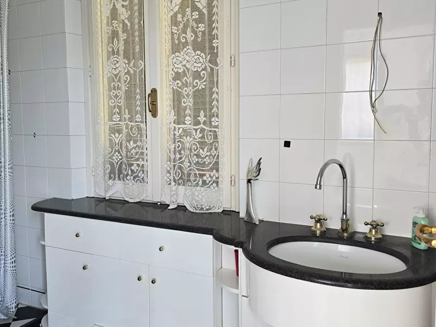 Immagine 46 di Pentalocale in vendita  in Via Orvieto 2 a Perugia