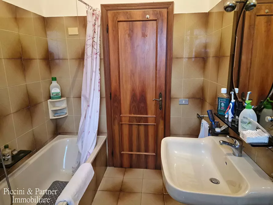 Immagine 40 di Casa bifamiliare in vendita  in Viale Ranchi 2 a Umbertide