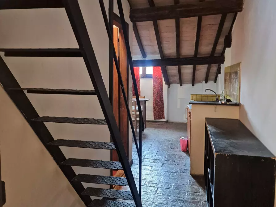 Immagine 5 di Loft/Open space in vendita  in Via Cenaioli a Magione