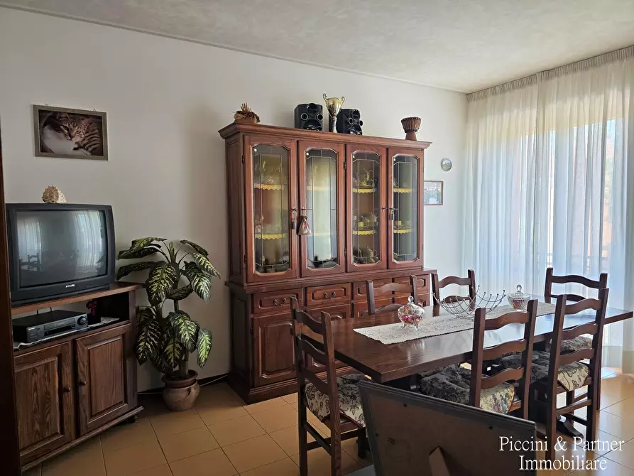 Immagine 5 di Pentalocale in vendita  in Via Italia a Torrita Di Siena