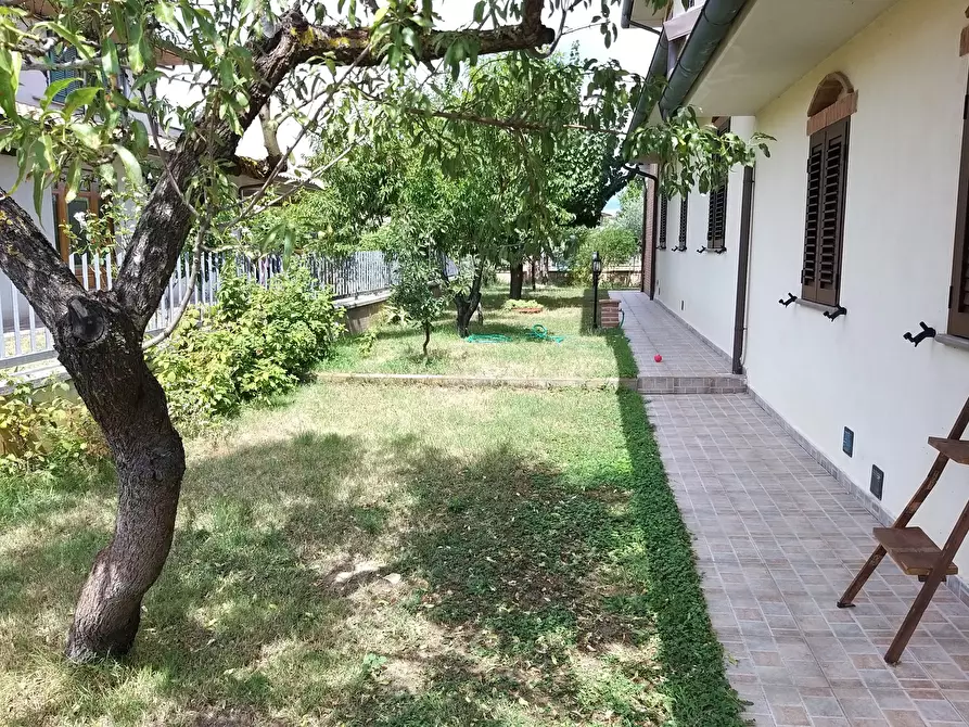 Immagine 22 di Villa in vendita  in Via Saragat 18 a Castiglione Del Lago