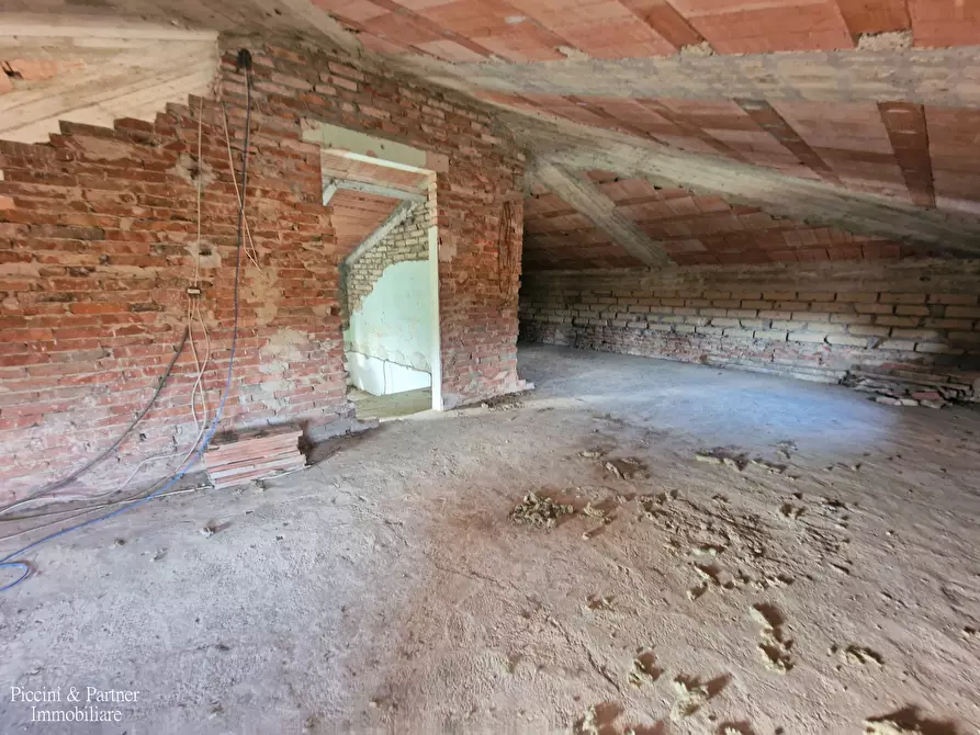 Immagine 45 di Pentalocale in vendita  in Via dei Partigiani 57 a Castiglione Del Lago