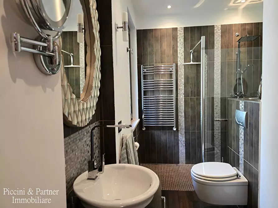 Immagine 48 di Villa in vendita  in Via dei Romani a Magione