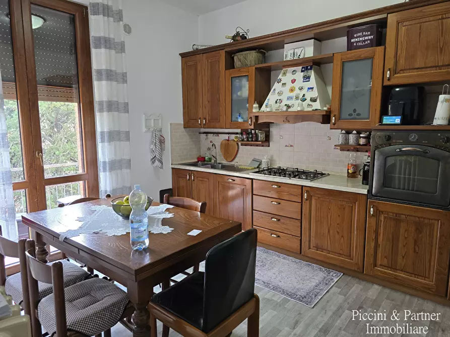 Immagine 16 di Quadrilocale in vendita  in Via Trento a Castiglione Del Lago