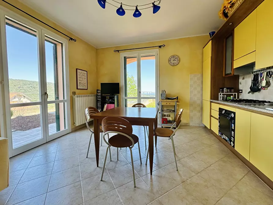 Immagine 11 di Trilocale in vendita  in Borgata Ascheri 15 a Diano Arentino