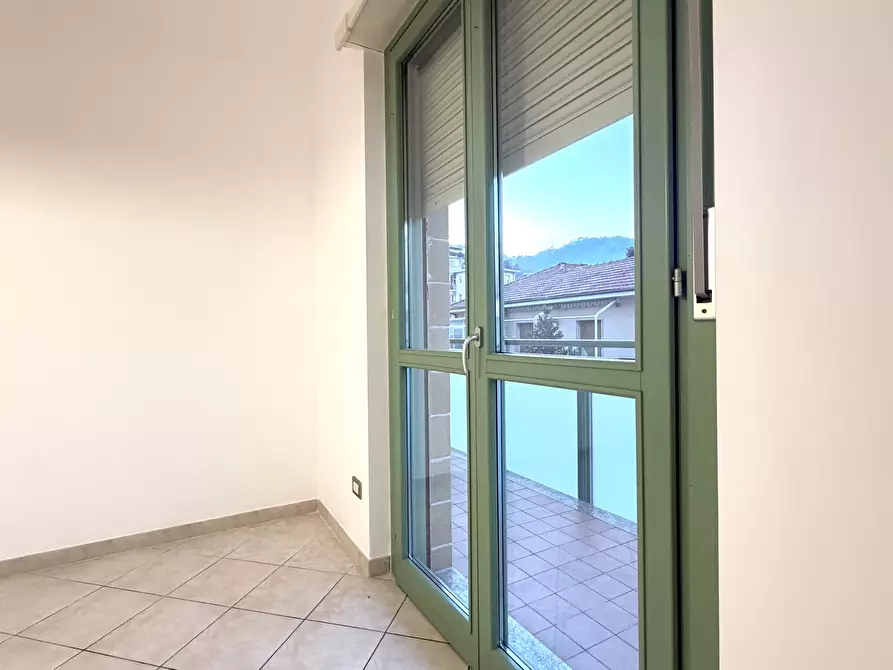 Immagine 12 di Quadrilocale in vendita  in Via S.Pio da Pietrelcina 16 a Imperia