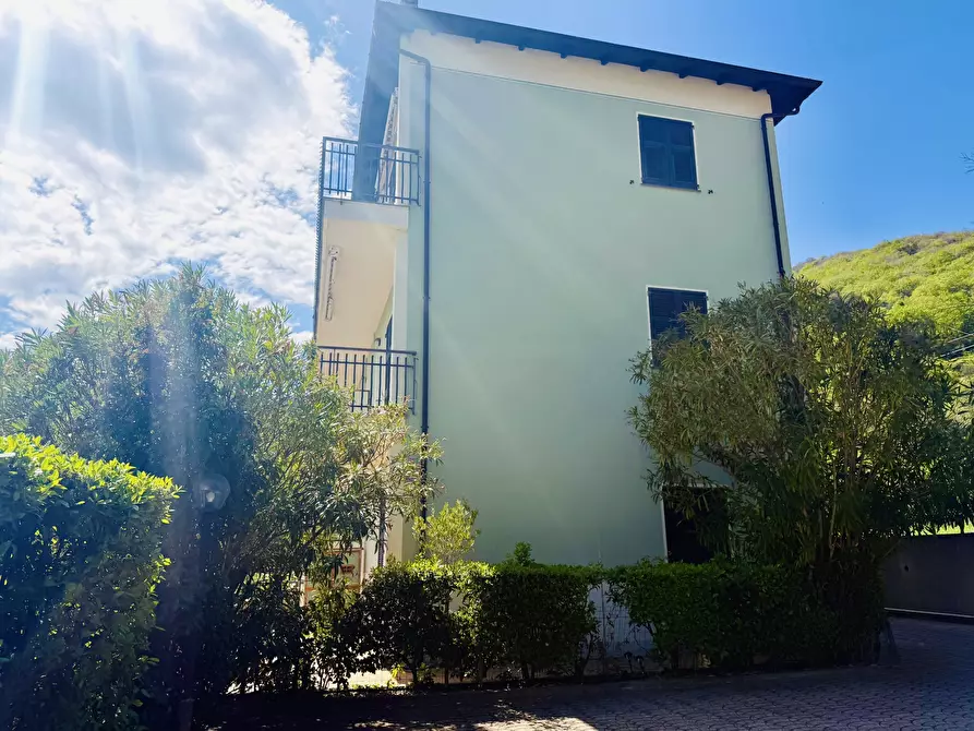 Immagine 24 di Bilocale in vendita  in Via San Bernardo a Diano Arentino