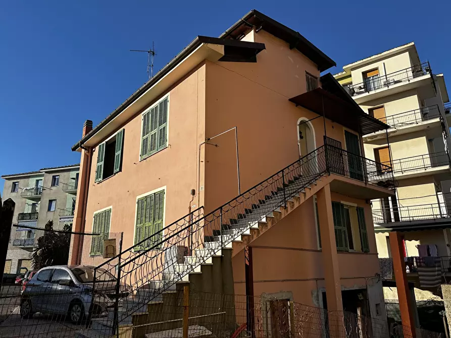 Immagine 7 di Casa bifamiliare in vendita  in via Andreoli 20 a Imperia