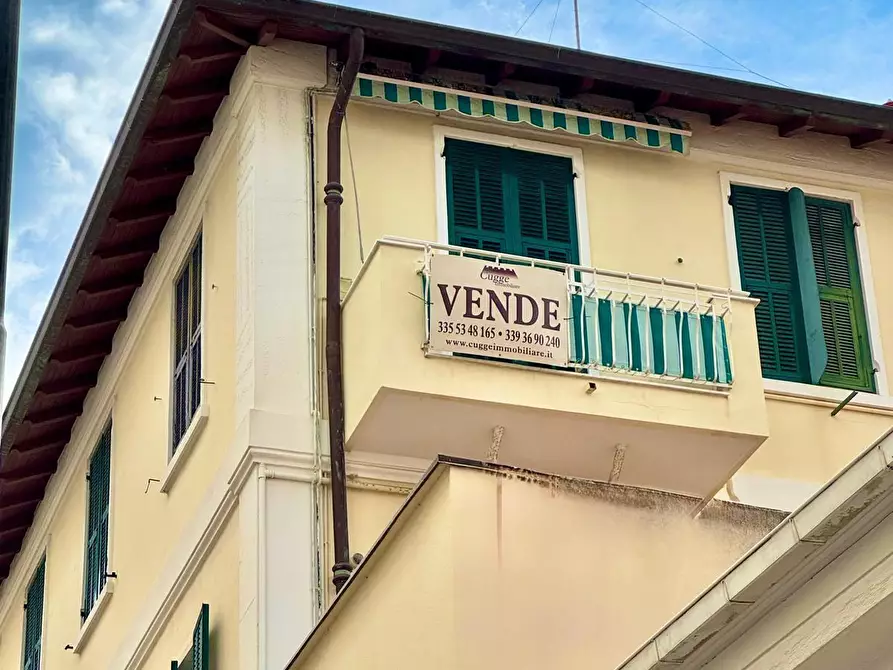 Immagine 2 di Bilocale in vendita  in Via G. Ansaldi 43 a San Remo