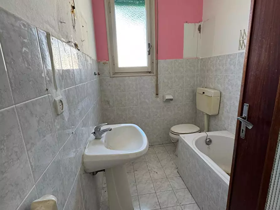 Immagine 29 di Trilocale in vendita  in Via Galileo Galilei 639 a San Remo