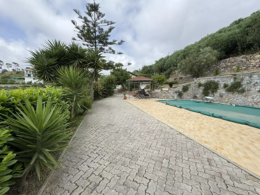 Immagine 38 di Casa bifamiliare in vendita  in Via Gramegna 7 a Castellaro