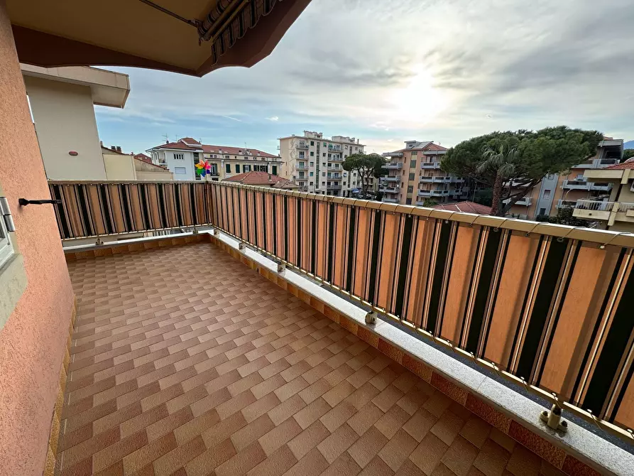 Immagine 2 di Attico in vendita  in via aurelia a Bordighera