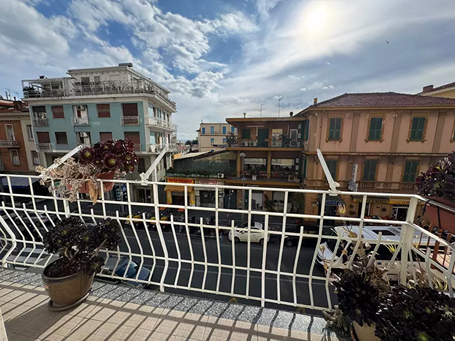 Immagine 16 di Quadrilocale in vendita  in Corso Cavallotti 209 a San Remo