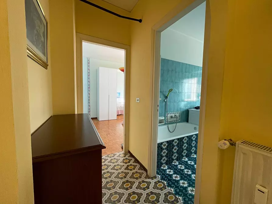 Immagine 11 di Trilocale in vendita  in Via Lamarmora a San Remo