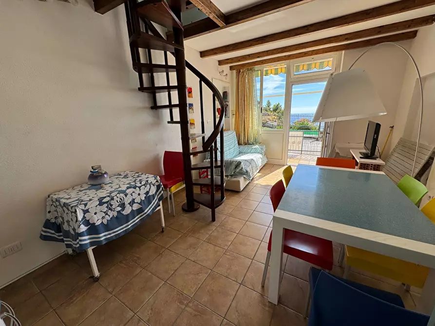 Immagine 8 di Bilocale in vendita  in Via Val D'Olivi 379 a San Remo