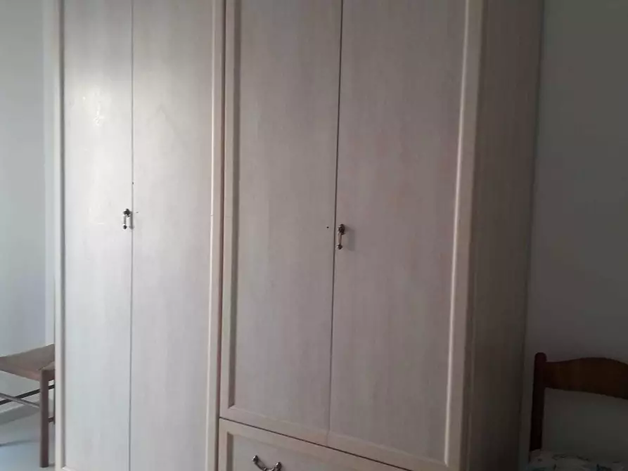 Immagine 8 di Trilocale in affitto  a Viareggio