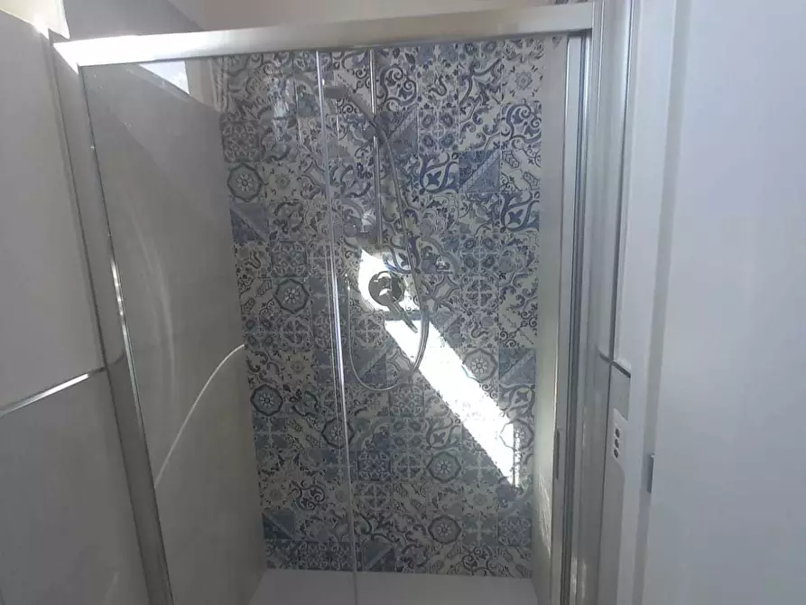 Immagine 7 di Trilocale in affitto  a Viareggio