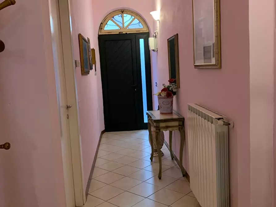 Immagine 19 di Casa semindipendente in affitto  a Viareggio