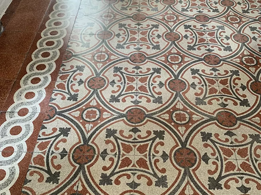 Immagine 12 di Bilocale in affitto  a Pietrasanta