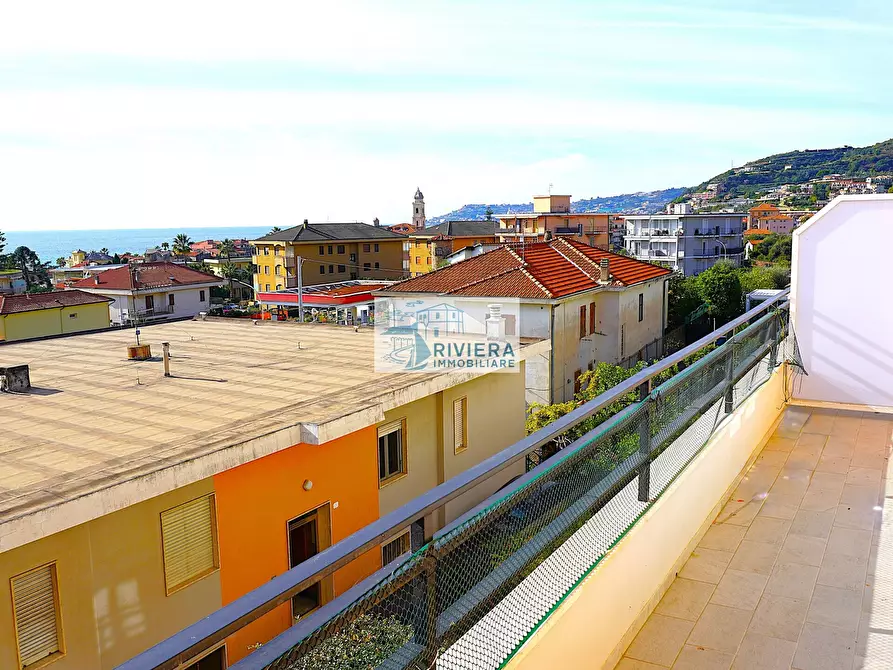 Immagine 31 di Quadrilocale in vendita  in via doneghi a Santo Stefano Al Mare