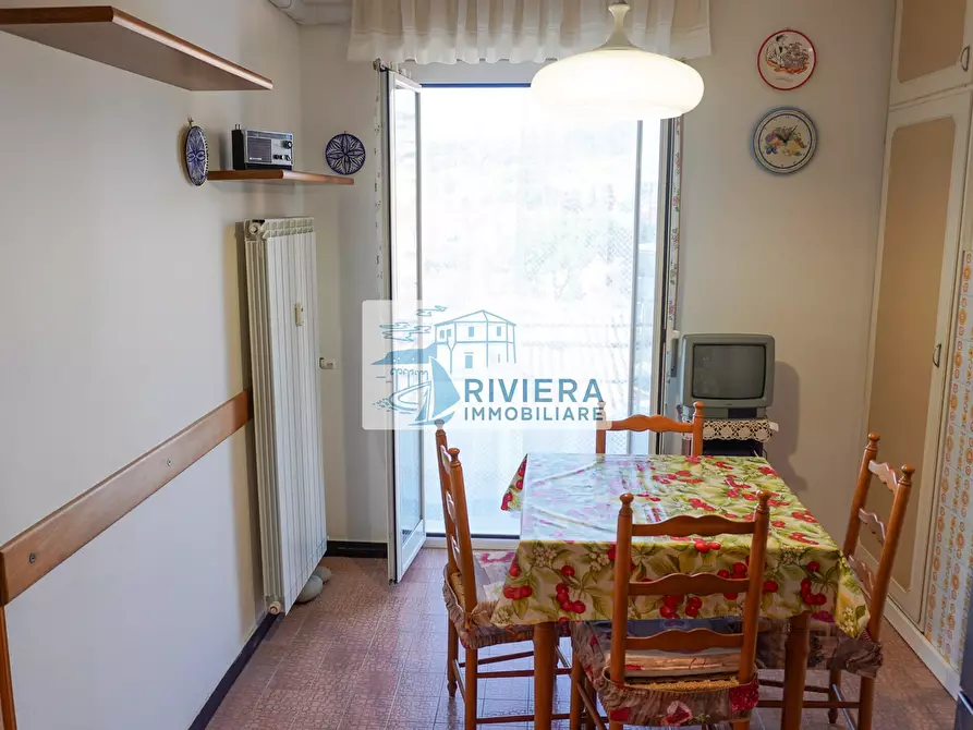 Immagine 9 di Trilocale in vendita  in Via Aurelia Ponente 86 a Santo Stefano Al Mare