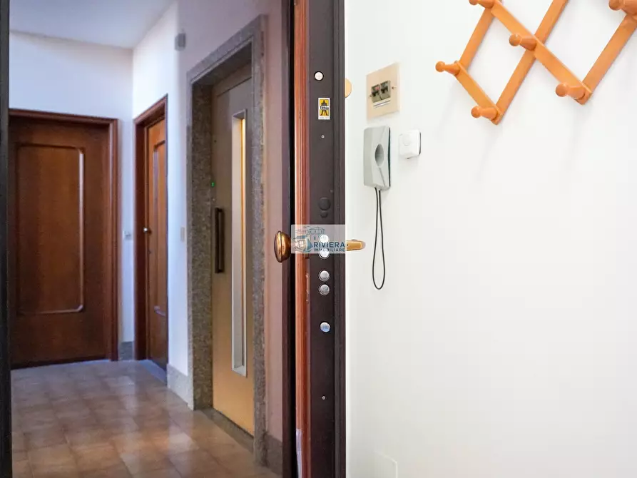 Immagine 38 di Bilocale in vendita  in Via Aurelia Ponente 102 Bis a Santo Stefano Al Mare