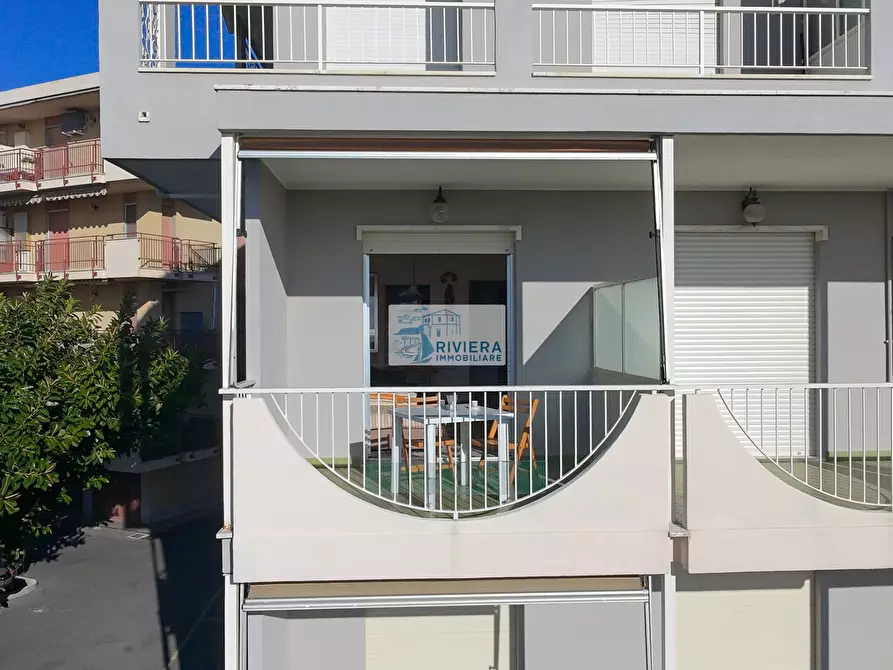 Immagine 2 di Bilocale in vendita  in Via Aurelia Ponente 102 Bis a Santo Stefano Al Mare