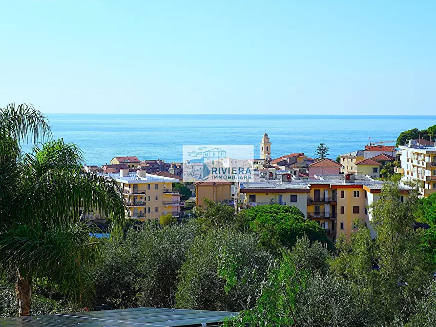 Immagine 39 di Villa in vendita  in Via Giulio Cesare 2 a Santo Stefano Al Mare