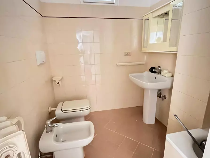 Immagine 9 di Quadrilocale in vendita  a Lanciano