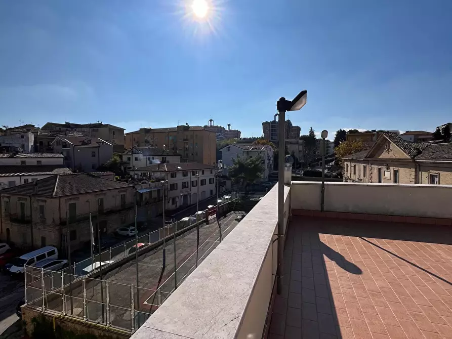 Immagine 1 di Casa indipendente in vendita  in VIA FINAMORE 23 a Lanciano